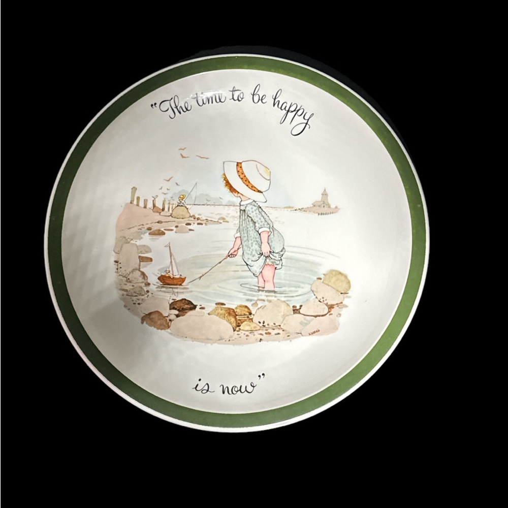 NWOT Holly Hobbies collectors editions plate